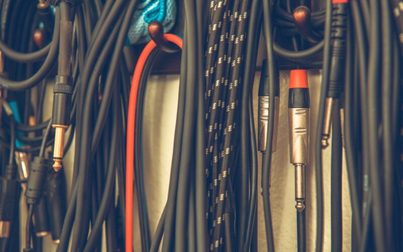 Melodika i kable głośnikowe – jak przewody wpływają na jakość dźwięku w systemie audio