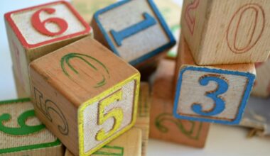 Klocki drewniane – dlaczego są ponadczasową zabawką wspierającą rozwój dziecka